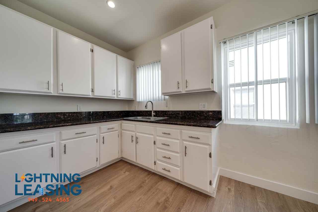 6136 Saturn St #A - Photo 7 of 24