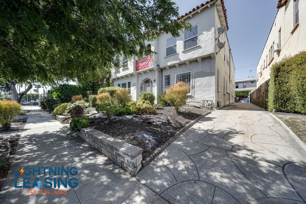 6137 Saturn St #6135D - Photo 4 of 25