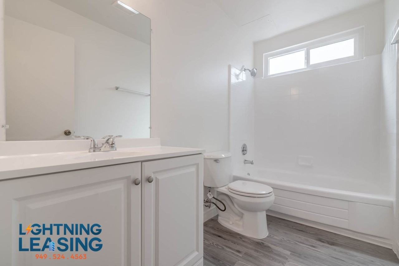 13218 1/2 Barbara Ann St #7 - Photo 7 of 10