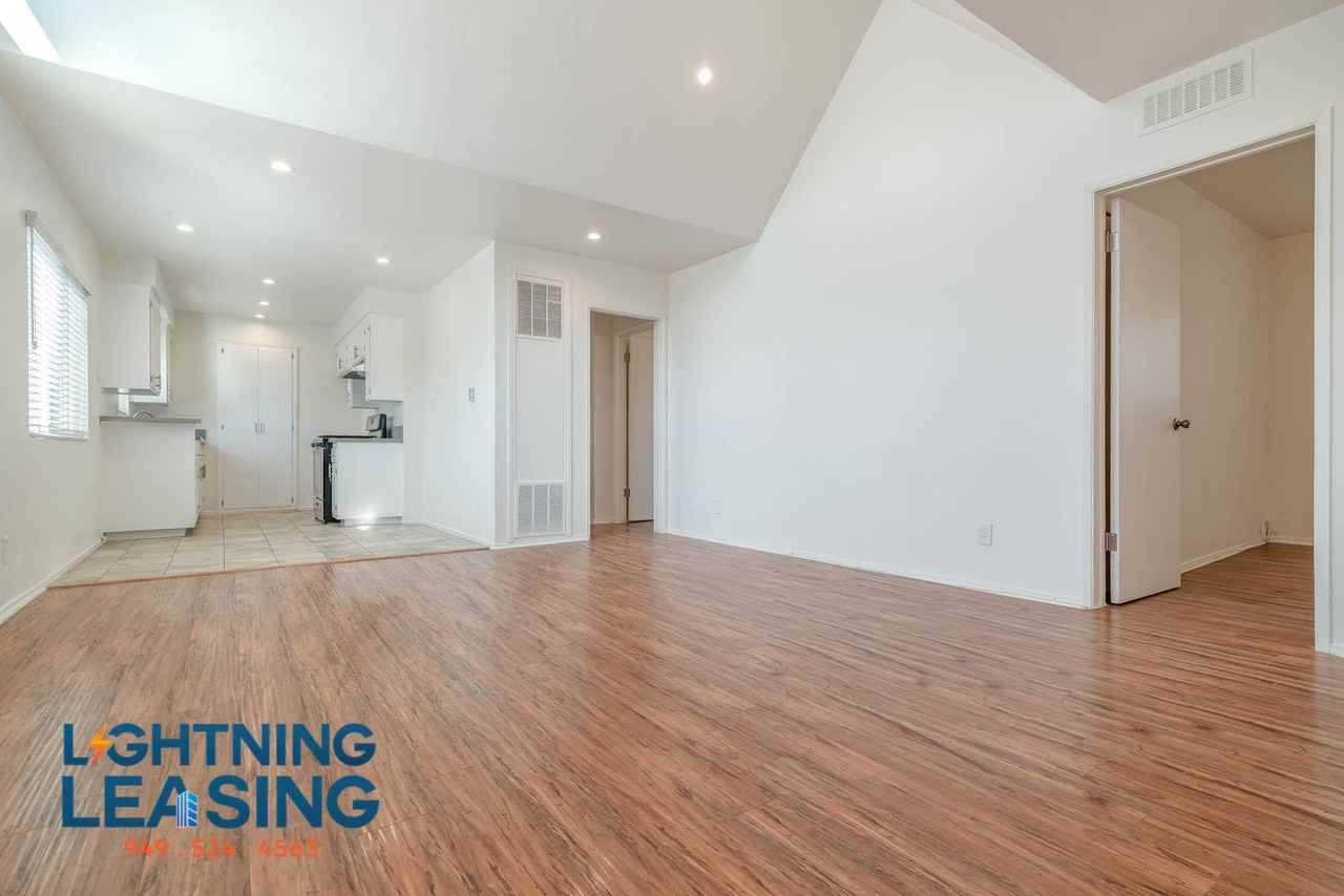 1438 S Point View St #3A - Photo 2 of 11