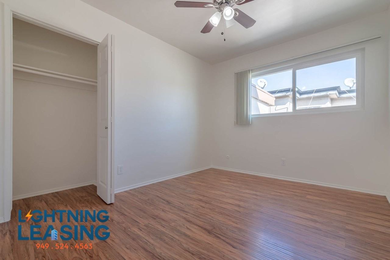 1438 S Point View St #3A - Photo 6 of 11