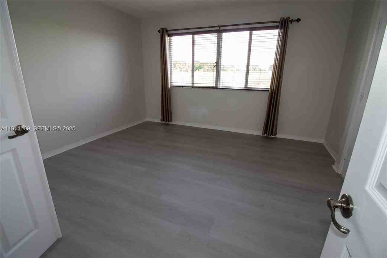 5552 Northwest 125th Terrace #0 - Photo 6 of 28