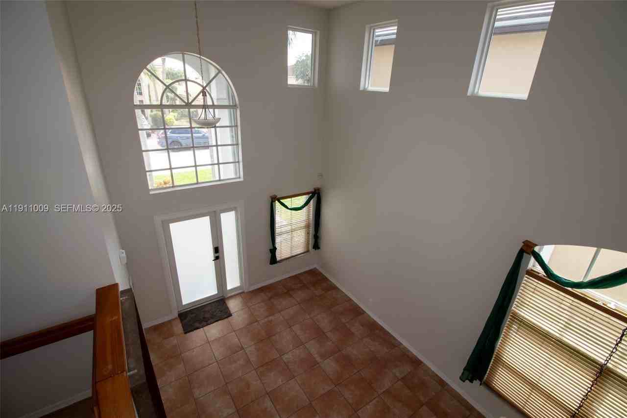 5552 Northwest 125th Terrace #0 - Photo 7 of 28