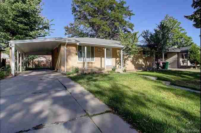 1385 Salem St - Photo 2 of 24