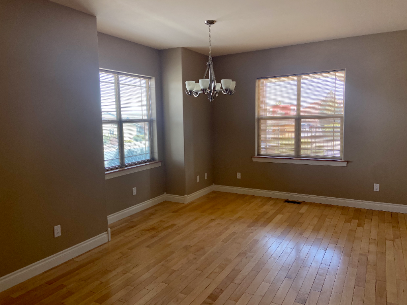 2561 Overlook Blvd - Photo 4 of 28