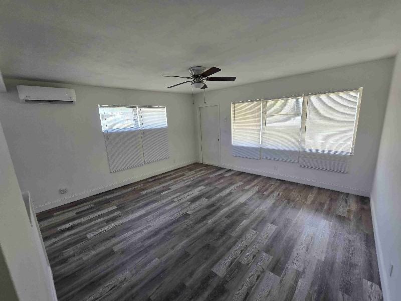 236 Se 9th Ave - Photo 3 of 15