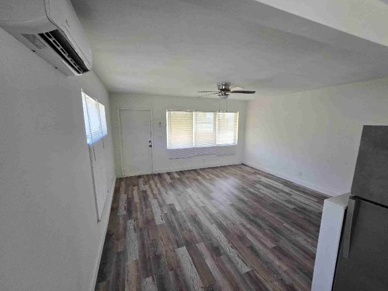 236 Se 9th Ave - Photo 5 of 15