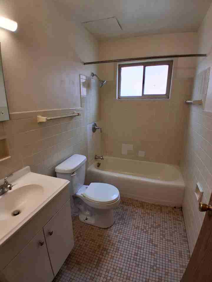 4640 N 52nd St - Photo 7 of 7