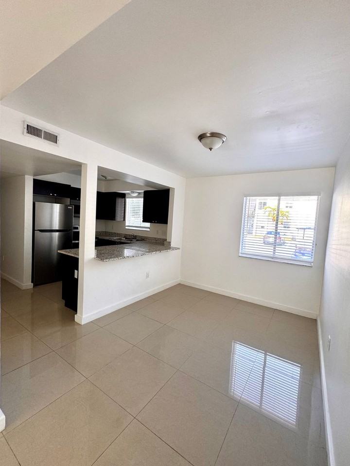 Portofino at Largo - Photo 2 of 50