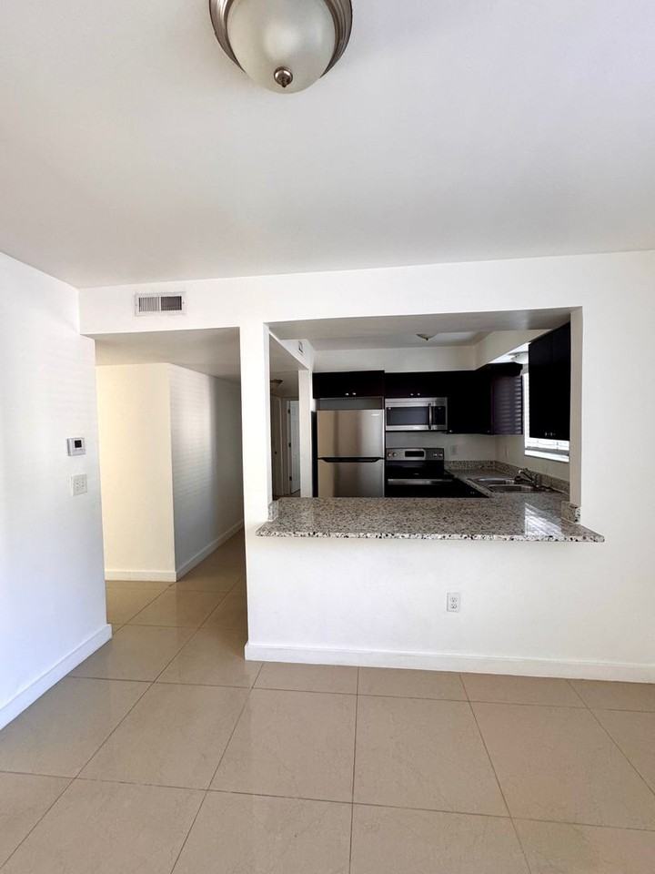 Portofino at Largo - Photo 3 of 50