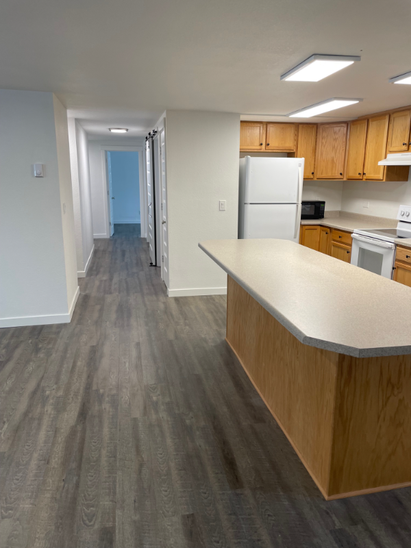 416 N 16th Ave - Photo 2 of 8