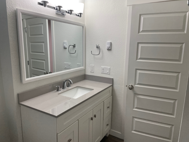 416 N 16th Ave - Photo 6 of 8