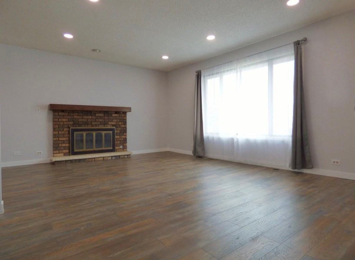 1114 Manchester Ct #1114 - Photo 2 of 13