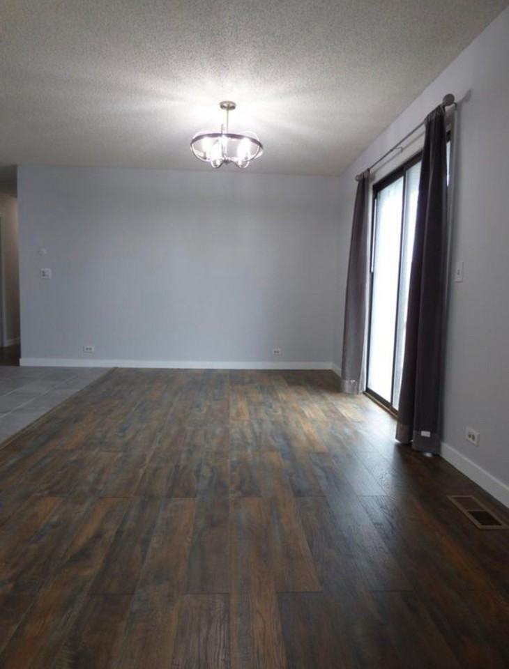 1114 Manchester Ct #1114 - Photo 4 of 13