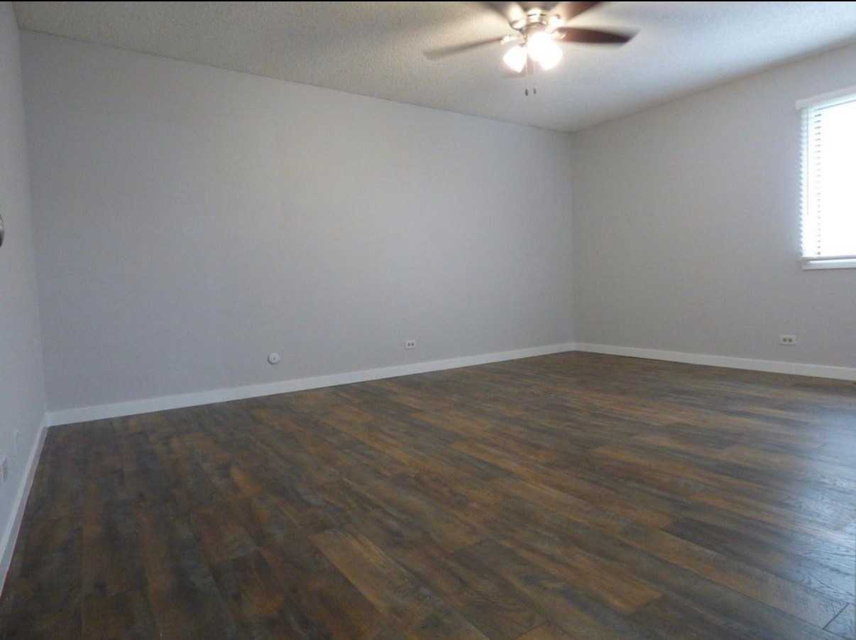 1114 Manchester Ct #1114 - Photo 6 of 13