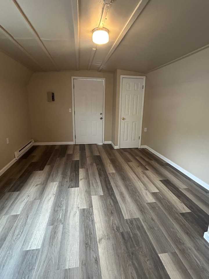 808 W Cypress Ave #9 - Photo 5 of 5