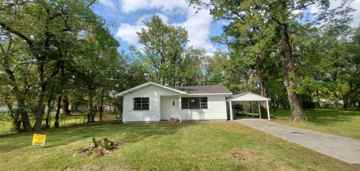 featured image of 2270 Johnson St