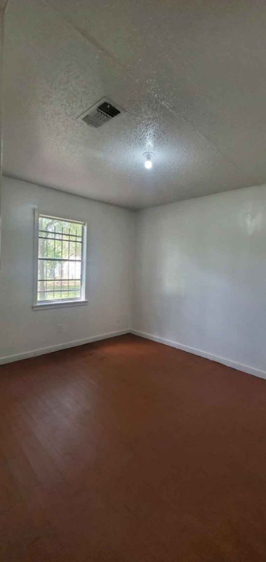 2270 Johnson St - Photo 5 of 16