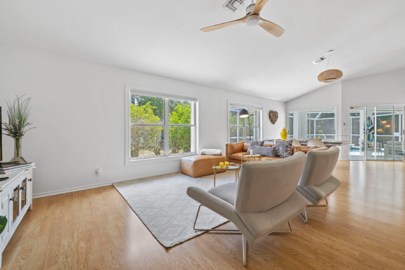 2540 Royal Palm Ct - Photo 3 of 25