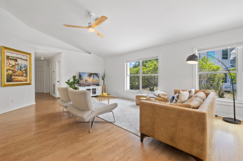 2540 Royal Palm Ct - Photo 4 of 25