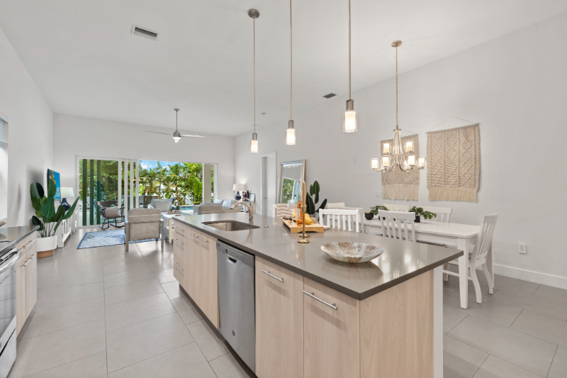 811 108th Ave N - Photo 6 of 23