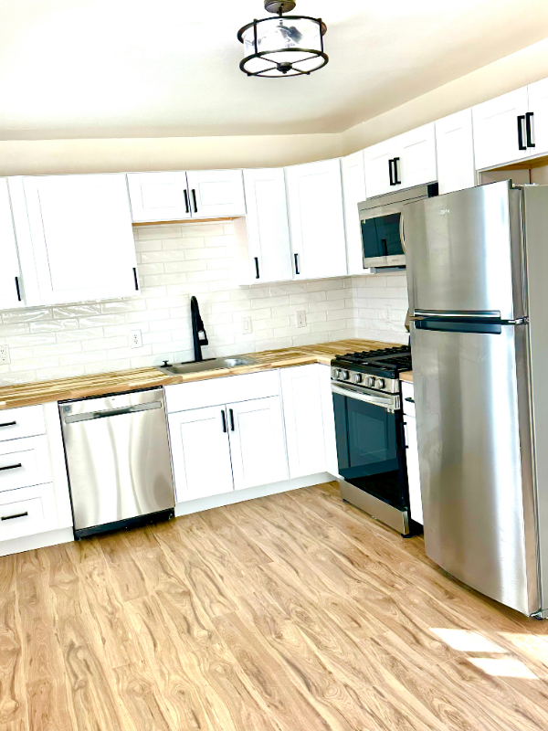 1010 Indian Wells Rd - Photo 3 of 13