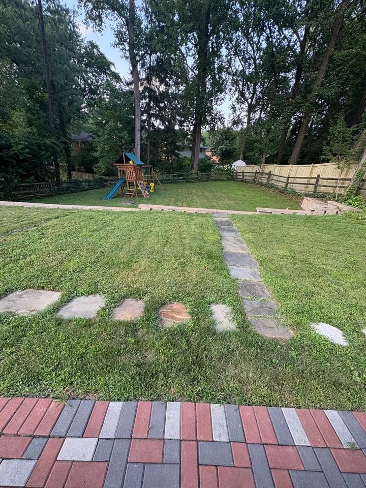 9817 Inglemere Dr - Photo 2 of 36