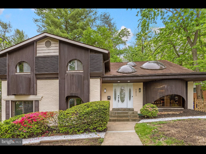 9817 Inglemere Dr - Photo 3 of 36