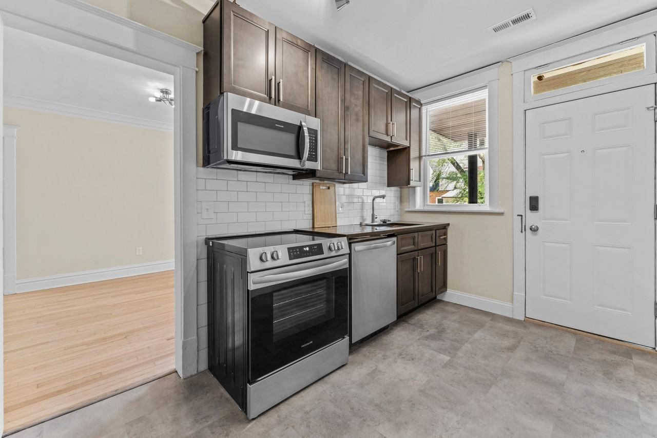 7350 Amherst Ave #1E - Photo 5 of 17