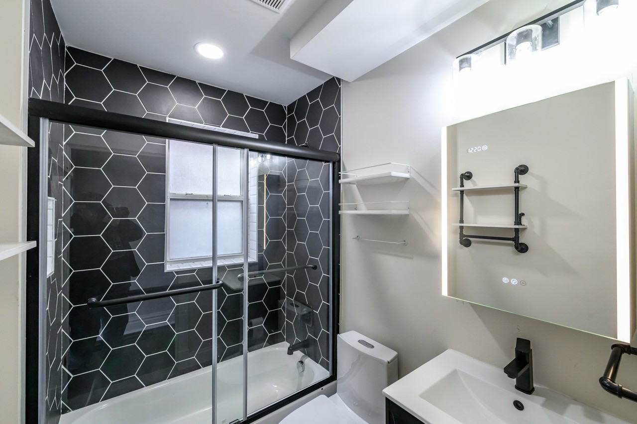 7350 Amherst Ave #1E - Photo 7 of 17