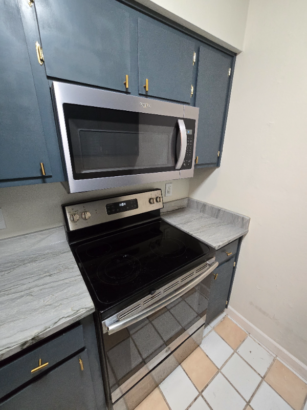 142 Rhode Island St Se #A - Photo 3 of 11