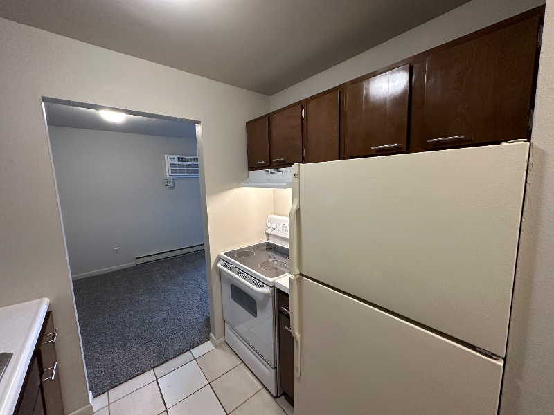 1520 Spruce Ave #12 - Photo 5 of 14