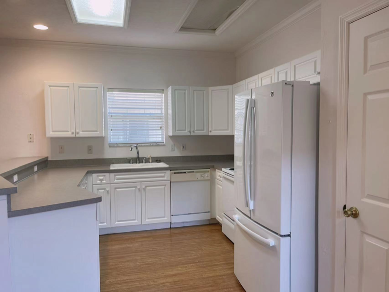 4847 Nw 78th Rd - Photo 7 of 35