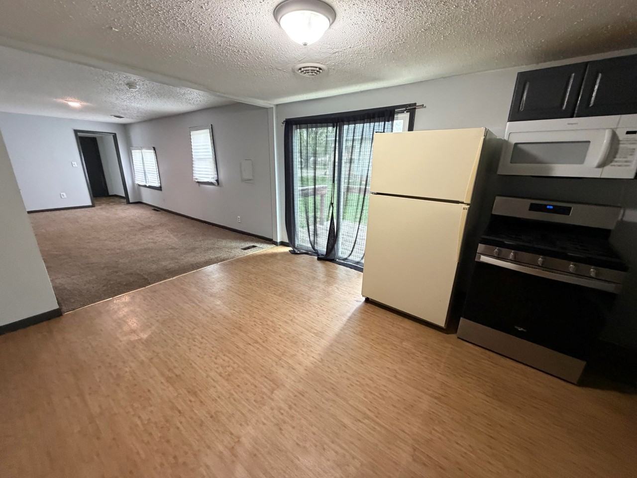 707 Lawndale Ave - Photo 2 of 12