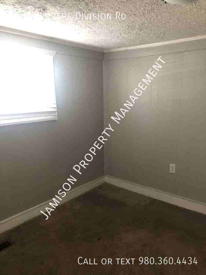 2238 Walters Division Rd - Photo 2 of 34