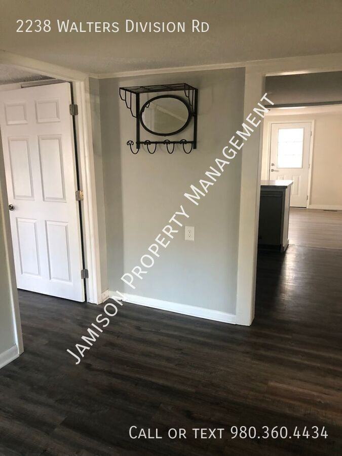 2238 Walters Division Rd - Photo 3 of 34