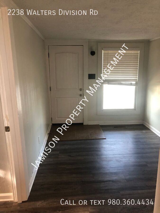 2238 Walters Division Rd - Photo 4 of 34