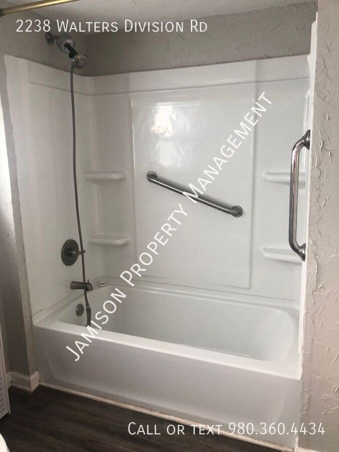 2238 Walters Division Rd - Photo 7 of 34