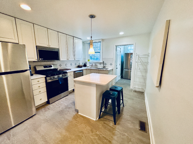 1510 W 14th St - Photo 7 of 20