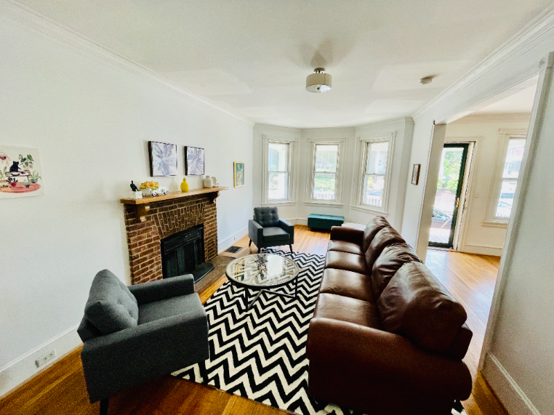 1519 W 14th St - Photo 4 of 20