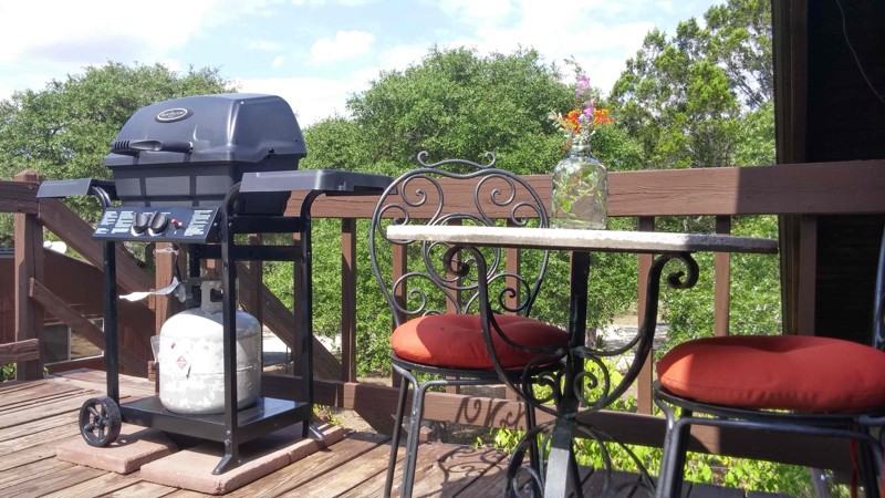 2207 Peyton Colony Rd - Photo 2 of 12