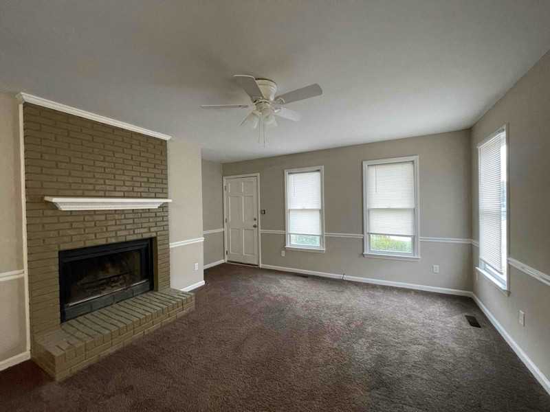 1235 Shakentown St - Photo 2 of 11