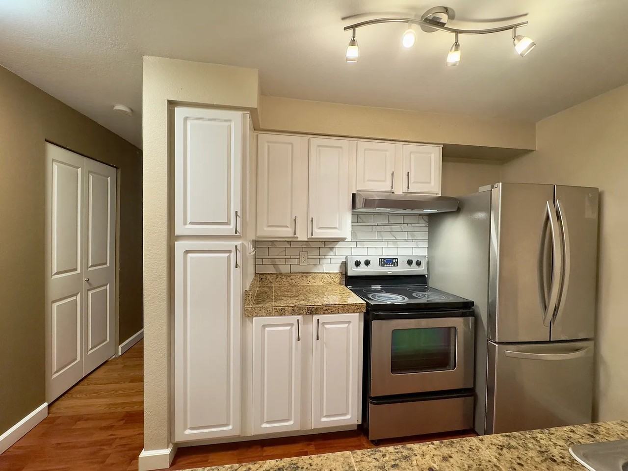 412 Center Rd #D6 - Photo 6 of 14