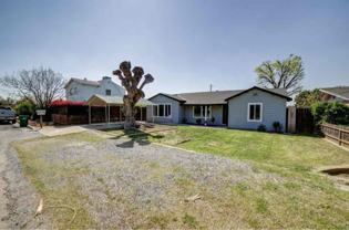 841 N Fine Ave - Photo 1 of 1