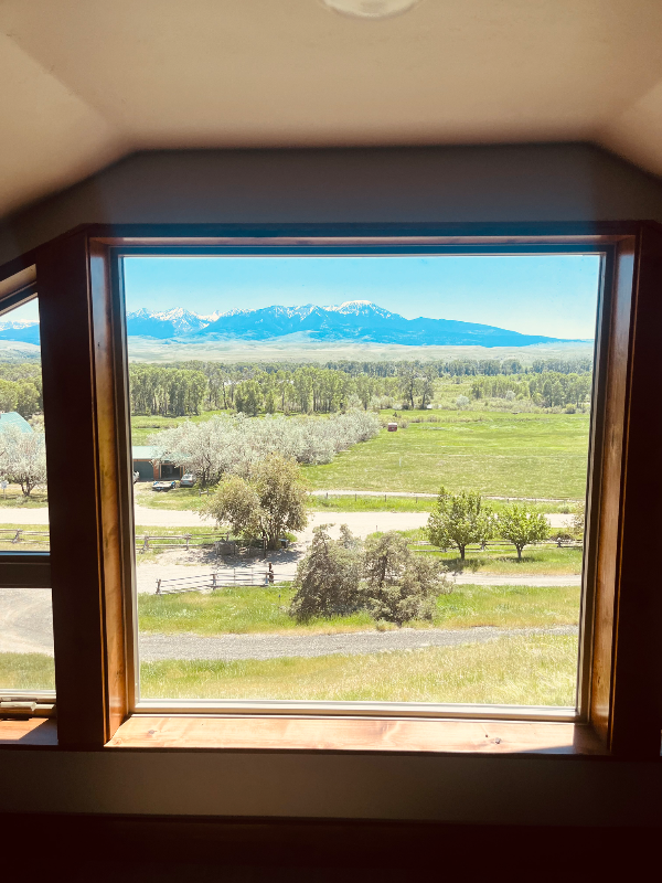 4 Rattlesnake Rd - Photo 2 of 17