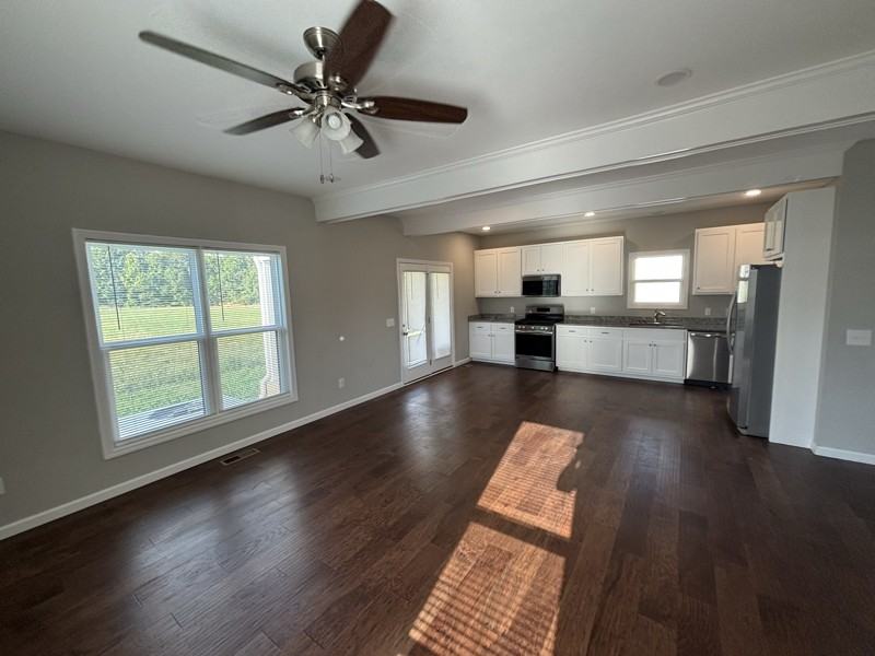 203 Cherokee Dr - Photo 4 of 11