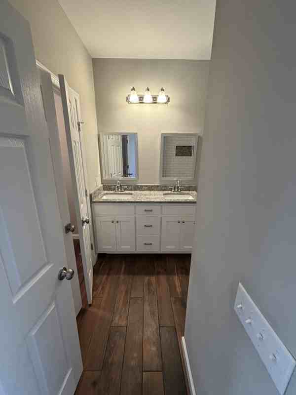 203 Cherokee Dr - Photo 5 of 11