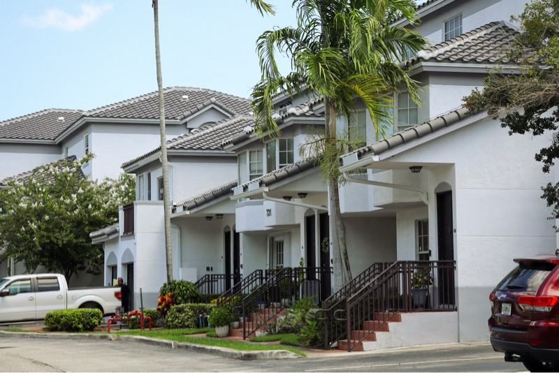 711 Sw 148th Ave #412 - Photo 4 of 30