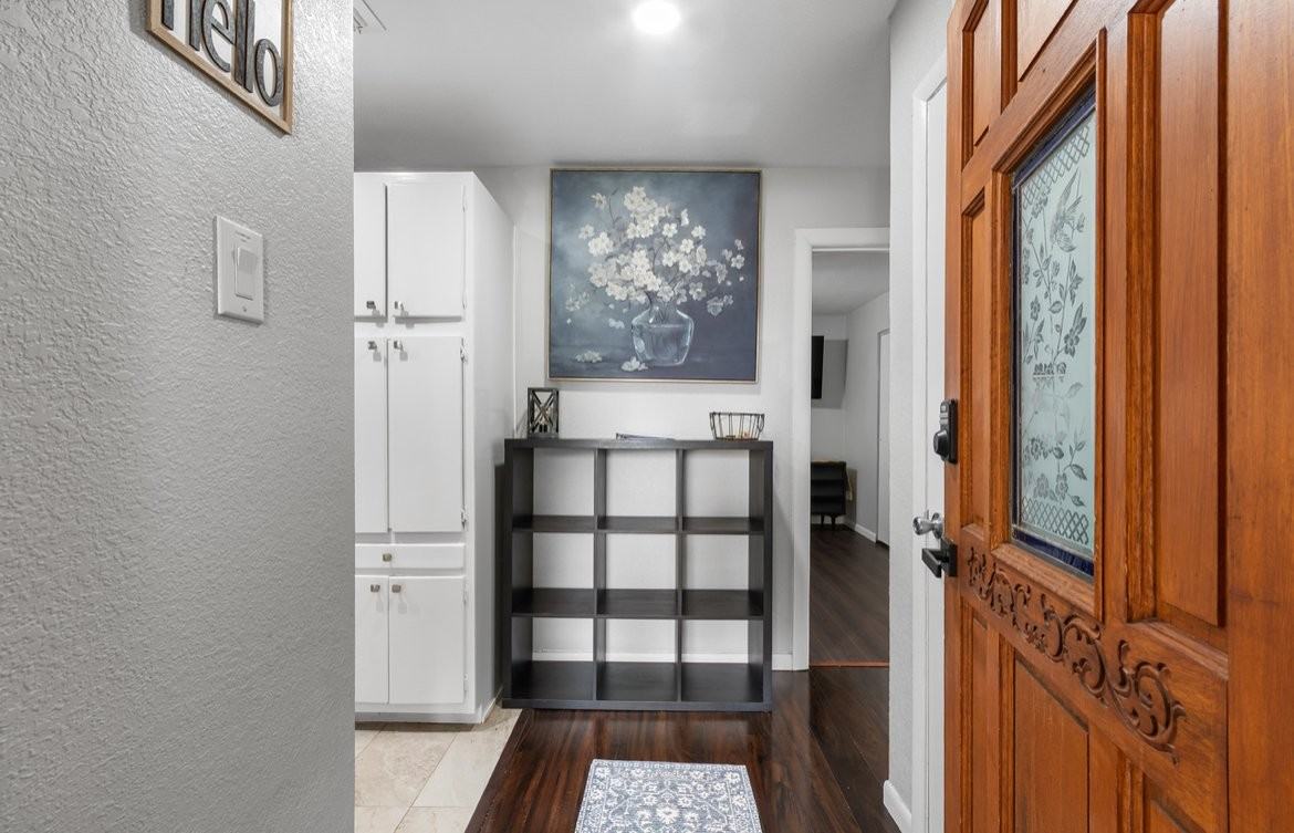 1703 Monaco Dr - Photo 6 of 29