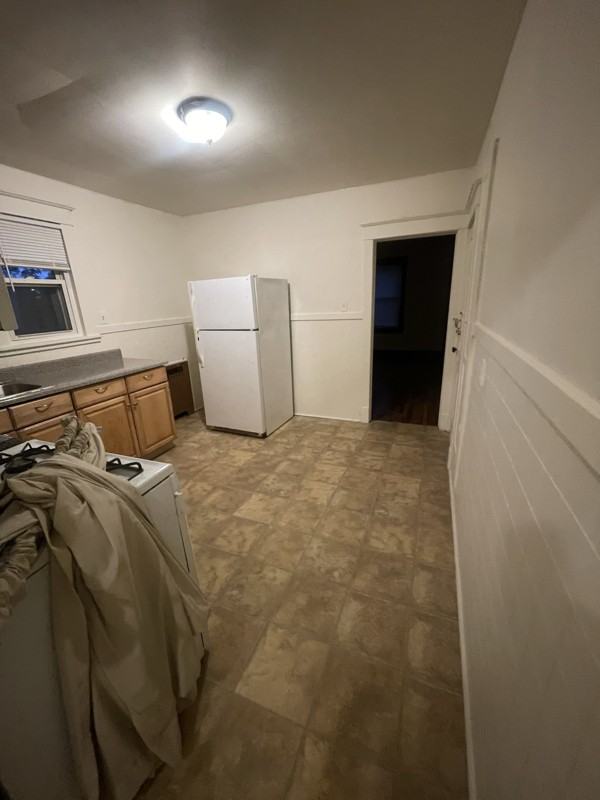734 Riverside Dr #2R - Photo 3 of 6